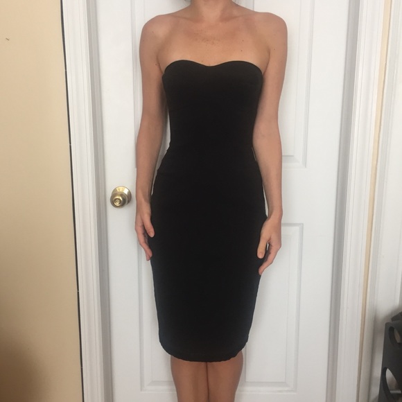 SOLD!Express stretch strapless black cocktail dress - Picture 2 of 7